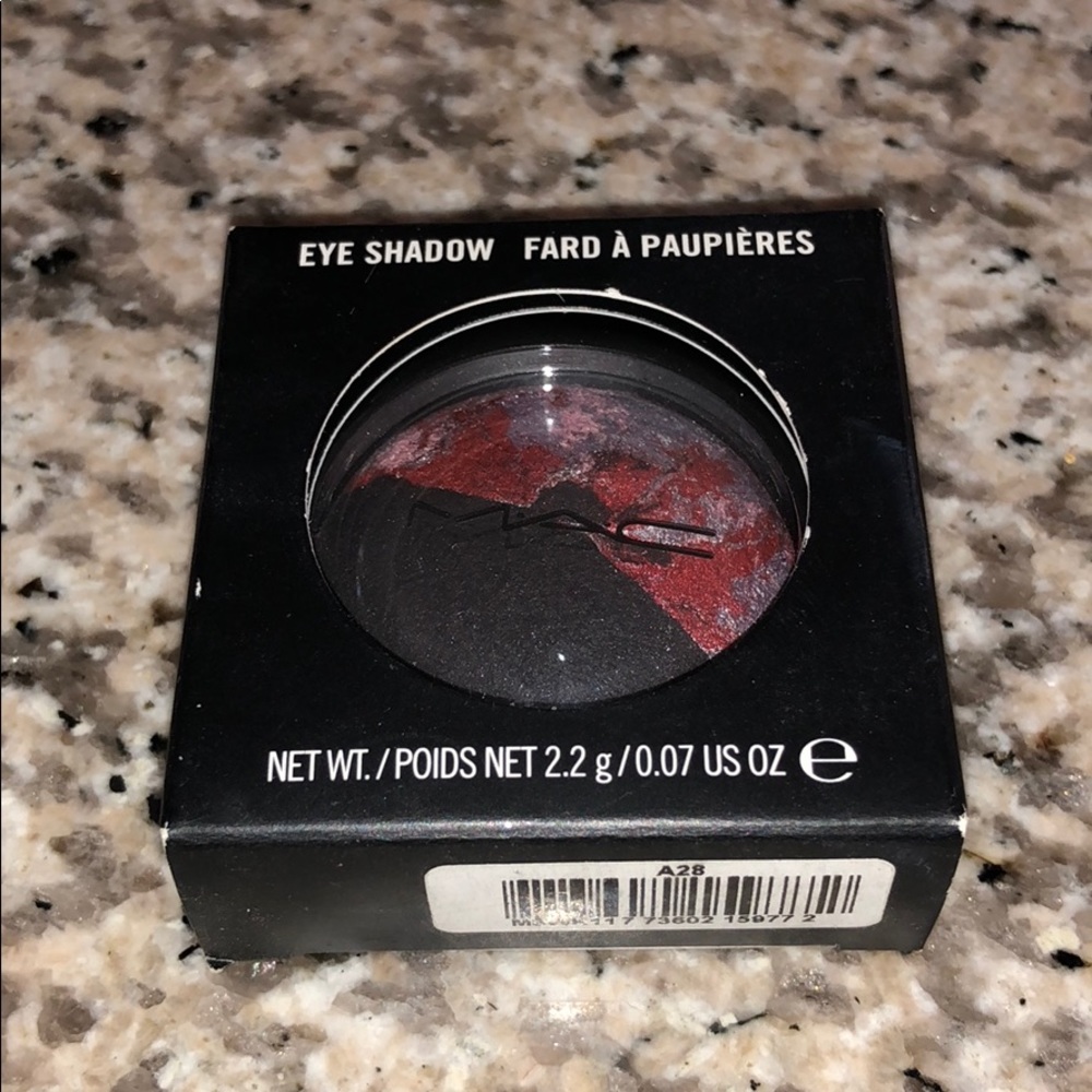 MAC Cosmetics Hot Contrast Limited Edition Shadow